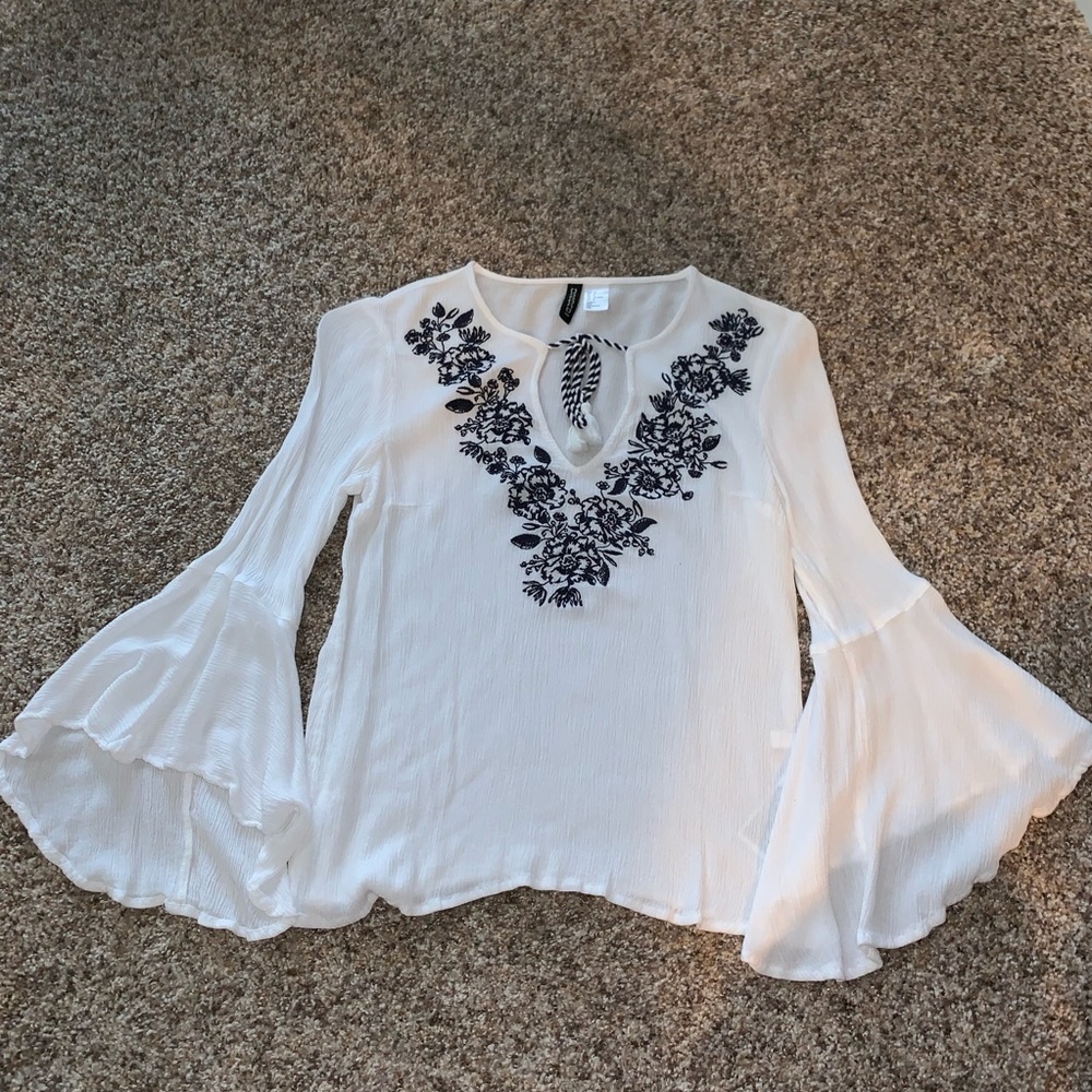 White and Navy Bell Sleeved Top